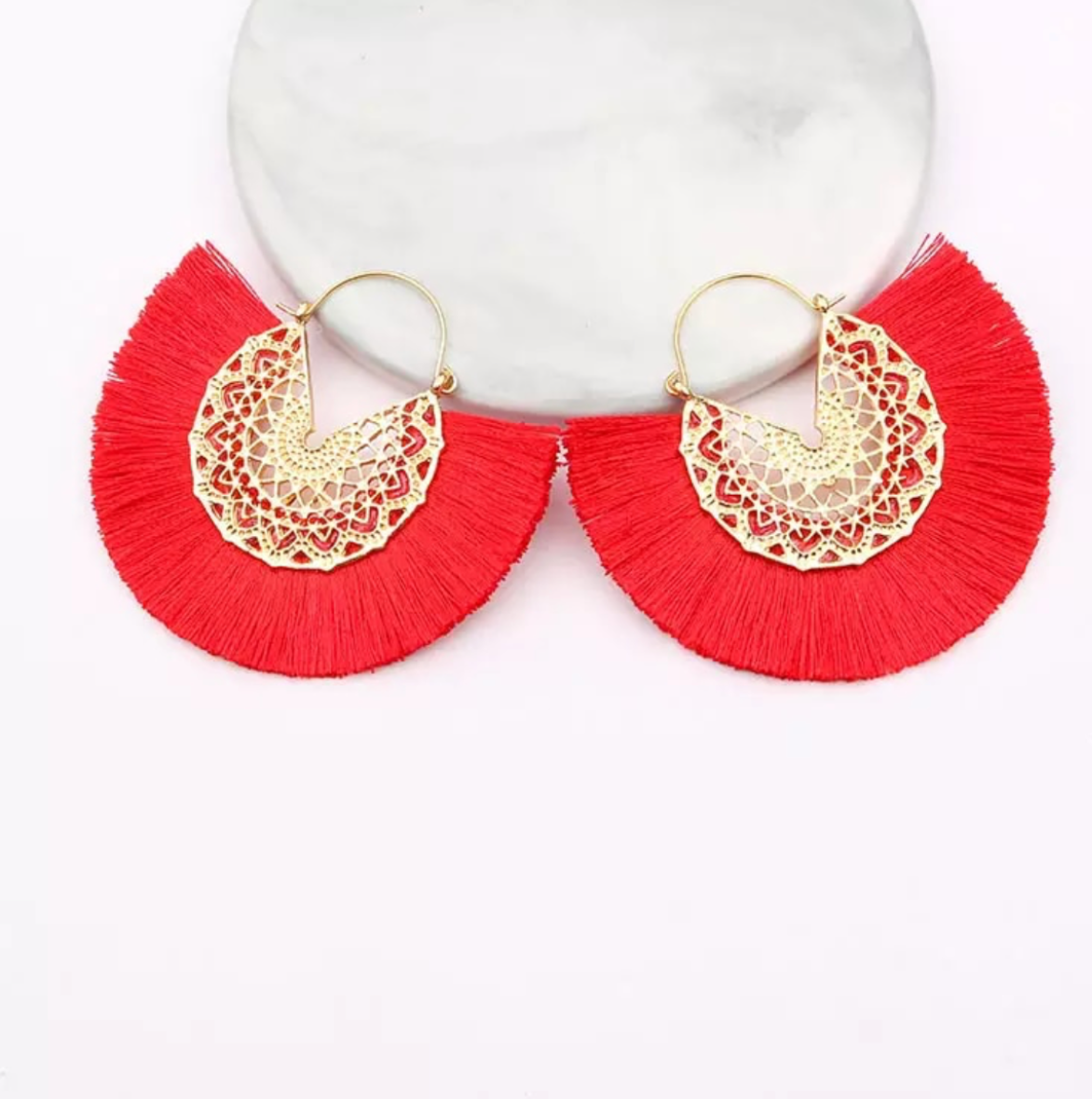 Fashionable Color Earrings